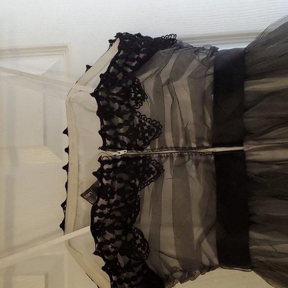 Laura Short Strap Shoulder Party Dress size 12 - Picture 8 of 9